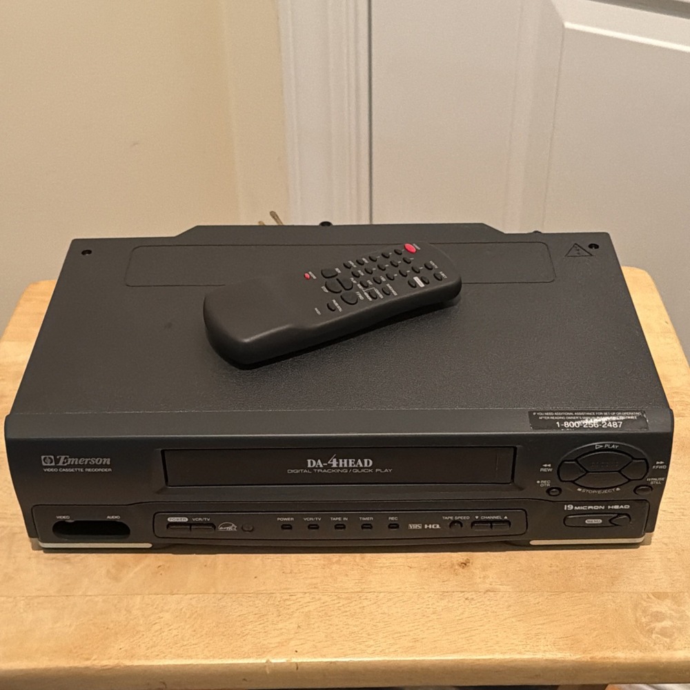 Emerson EWV401B DA-4Head 19 Micron VCR VHS Player Recorder Remote TESTED